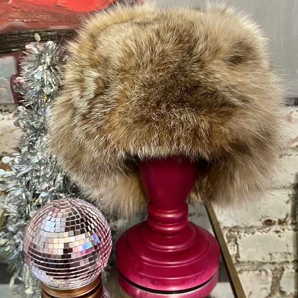 HARRODS - Real Fur Hat - Picture 2 of 13